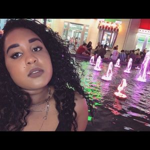 Meet your Posher, Diamond